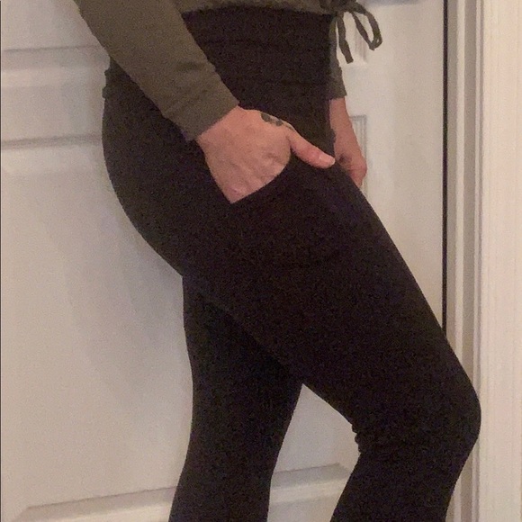 victoria secret yoga pants with pockets